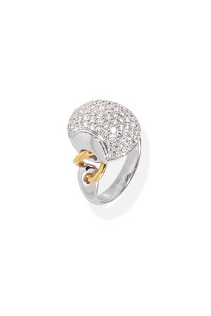 CHIMENTO Anello in oro bianco e giallo, firmato "Chimento", sommità con pavé...