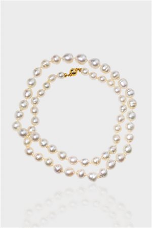 LUNGA COLLANA composta da un filo di perle australiane scaramazze dal diam....