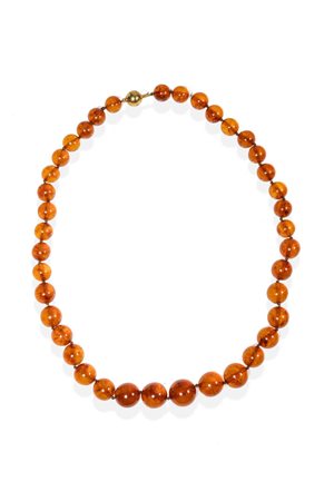 COLLANA composta da sfere di ambra a scalare dal diam. di mm 12,3 a 18,6 ca....