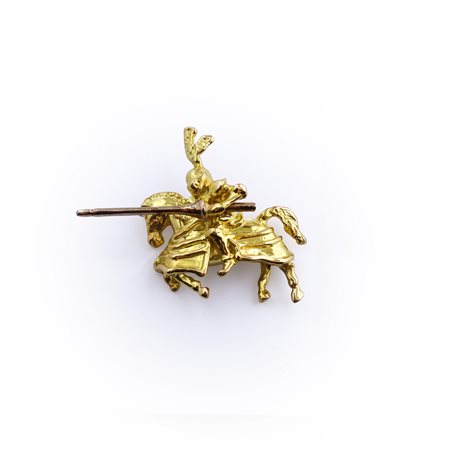 Spilla in oro giallo 750 a guisa di cavaliere