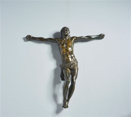  
Cristo vivo. Ferdinando Tacca (Firenze 1619-1686) Scuola di. Probabilmente XVII secolo. Bronzo con patina trasparente marrone, tracce di patina nera 
 cm 28,5 x 28,5 x 6