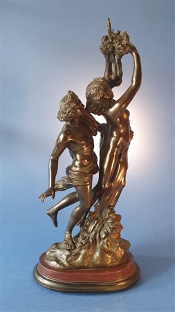  
Apollo e Dafne.  Dal modello di Gianlorenzo Bernini (Napoli, 1589-Roma, 1680). Bronzo con patina trasparente nocciola, XIX secolo.  Marchio di fonderia francese. 
 cm 36 x 14 x 8 