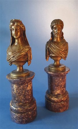  
Il re e la regina di Abissinia. Bronzo patinato.  Prima metà XIX secolo.  
 cm 22,5 x 6,5 x 6,5