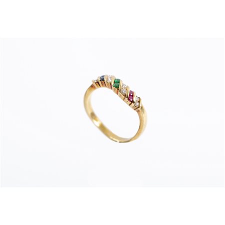 ANELLO in oro 18 KT con brillanti, zaffiri, rubini e smeraldi