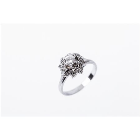ANELLO in oro bianco 18 KT con diamanti