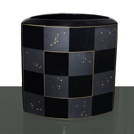 Rosenthal (1879)  - Vaso design Studio Line in porcellana nera decori a quadri lucidi e opachi, dettagli dorati