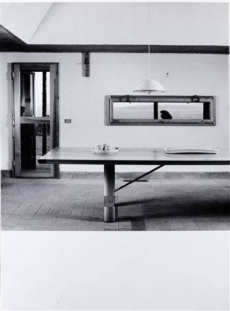 Ugo Mulas 1928-1973 Casa Franchetti, Sardegna. Interno con tavolo stampa...
