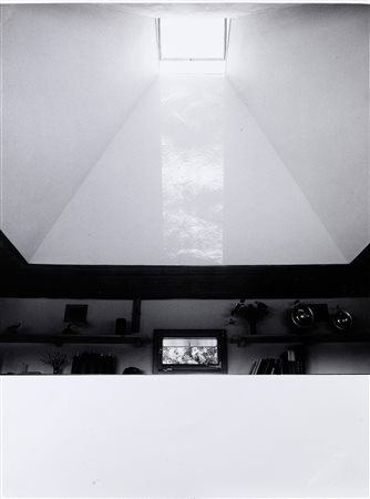 Ugo Mulas 1928-1973 Casa Franchetti, Sardegna. Interno con riflesso stampa...