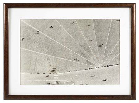 Riccardo Moncalvo (Torino, 1915 - Torino, 2008) 
"Siena, La piazza", 1950
Fotografia su carta Cm 29,5x39,5