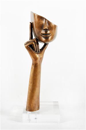 Lucio Oliveri (Milano, 16/10/1934 - ) 
"Ascolto" 2024
Scultura in bronzo a cera persa Cm 38x13x3