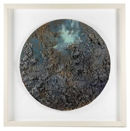 Paola Romano (Monterotondo, 1951 - Monterotondo, 2021) 
"Luna verdastra" 2016
Polimaterico su tavola Cm ⌀ 60