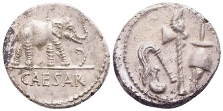 C. Iulius Caesar, Denarius, Military mint moving with Caesar, 49-48 BC; AR (4,11 g; 17,1 mm; 6 h)