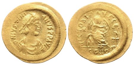 Justinian I (527-565), Semissis, Constaninopolis; AV (2,25 g; 17,8 mm; 6 h)
