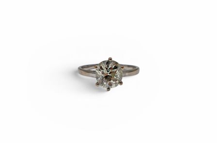 Anello solitario Bulgari in platino con diamante old mine cut