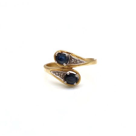 Anello in oro giallo 18 kt e zaffiri