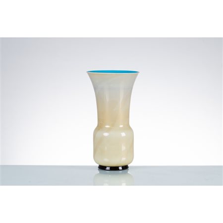 TOMMASO BUZZI, Vaso modello ”Alga” in vetro
