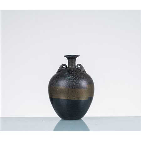GIANNI SEGUSO, Vaso in vetro nero
