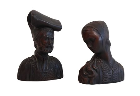 Vincenzo Farci (1905-1989), coppia di busti in ceramica a patina bruna raffiguranti personaggi in costume tradizionale sardo