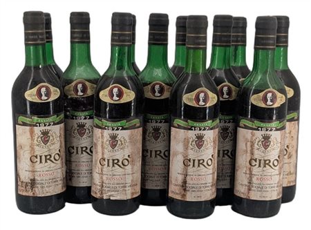 CIRŇ Rosso, Cantina sociale de Torre melissa, 1977 - 12 bottiglie (3 V, 1 B, 4