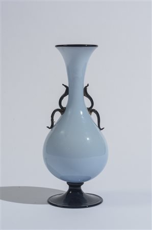 Ferro Toso (XX secolo - ) Vaso 1930 ca. - Vaso piriforme in sottile vetro...