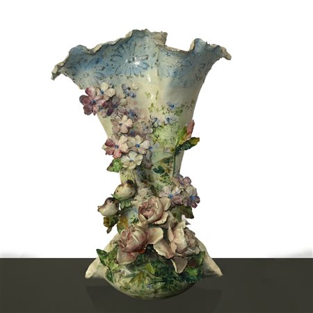 Capodimonte - Grande vaso con uccellini e fiori