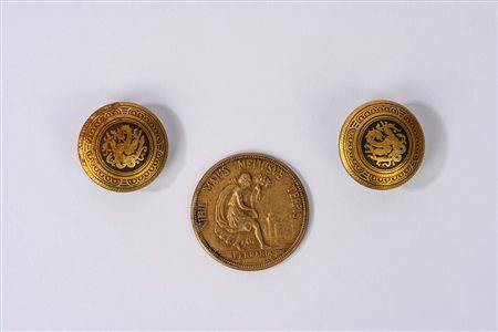 Lotto vario di cimeli massonici , medaglia e gemelli da polso, '900s