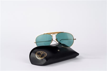 Lucio Dalla (Bologna 1943 - Montreux 2012)  - Occhiali Ray-Ban della tournée Banana Republic, 1979