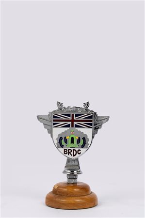 Giorgio Scarlatti (Roma 2 ottobre 1921 - Roma 26 luglio 1990)  - Badge in metallo del British Drivers Club BRDC nominativo al pilota romano, 1950s