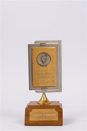 Giorgio Scarlatti (Roma 2 ottobre 1921 - Roma 26 luglio 1990)  - Trofeo nominativo offerto dal Museo Juan Manuel Fangio, 1986