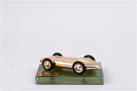 Giorgio Scarlatti (Roma 2 ottobre 1921 - Roma 26 luglio 1990)  - Gadget / trofeo automobilistico del Memoriale DOMUS del 1961, 1961