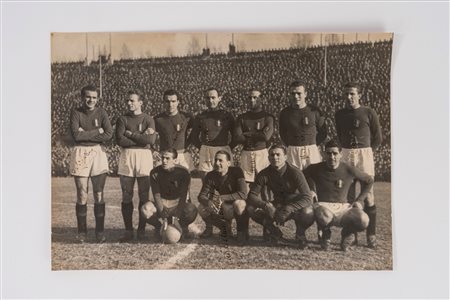 Foto della Nazionale di Calcio italiana, formazione del 1946 con firme autografe , 1946