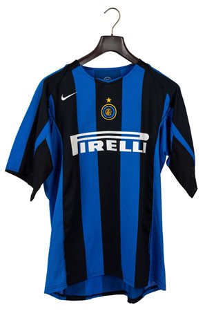 Diego  Maradona - Javier  Zanetti - Juan Sebastian Veron - Eccezionale cimelio sportivo unico nel suo genere, regalo dai calciatori Zanetti e Veron al compagno di nazionale Diego Armando Maradona, 2004