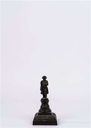 Napoleone Bonaparte - Piccolo bronzetto a figura intera commemorativo di Napoleone Bonaparte, 1906