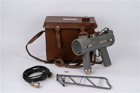 Elettrosegnalatore delle Officine Panerai in valigetta originale, 1960s