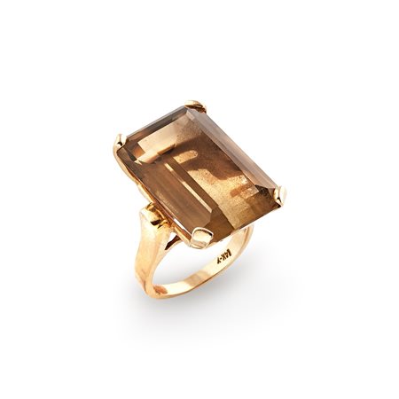 Anello con quarzo