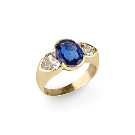Anello con zaffiro
