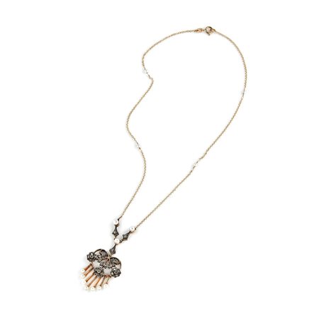 Collana con piccole perle