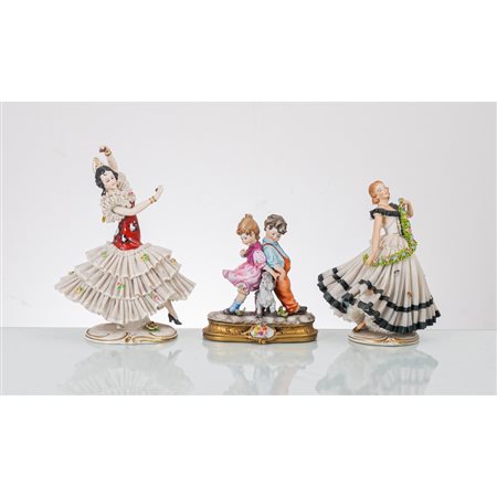 MANIFATTURA DI CAPODIMONTE DEL XX SECOLO, Tre sculture