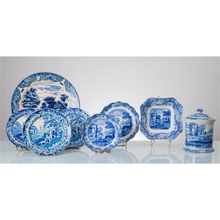 MANIFATTURA INGLESE DEL XIX SECOLO, Oggetti in ceramica