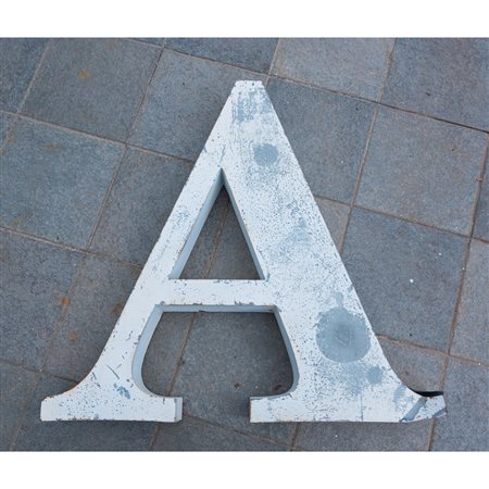LETTERA SCATOLATA "A" IN FERRO