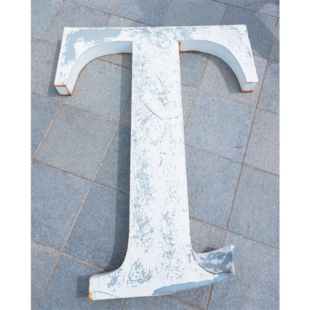 LETTERA SCATOLATA "T" IN FERRO