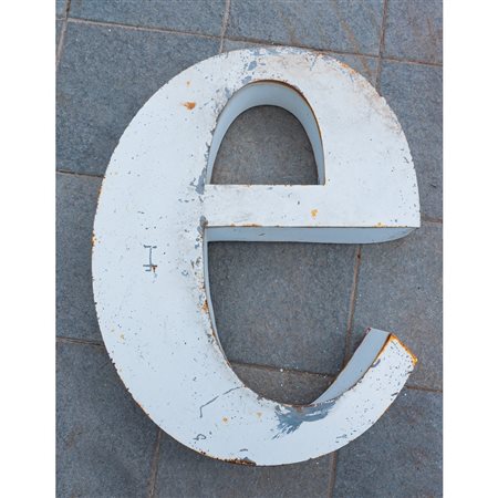 LETTERA SCATOLATA "E" IN FERRO