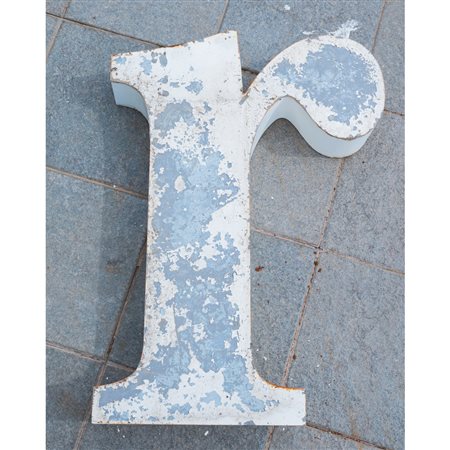 LETTERA SCATOLATA "R" IN FERRO