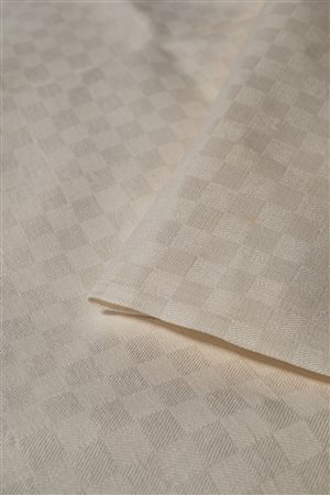 Tovaglia, XX secolo.In fiandra a disegno damier.Dimensioni: 340 x 170...
