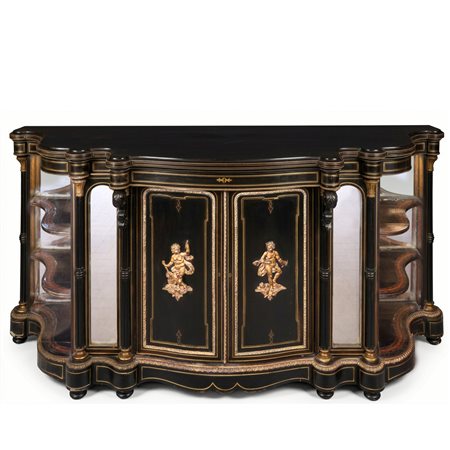 Credenza bassa in legno nero ebanizzato, lati scantonati con mensole, coppia di sportelli centrali con specchi ai lati