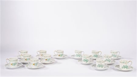 Servizio da caffè in porcellana bianca decorata in vede e oro, L. Bernardaud, Limoges