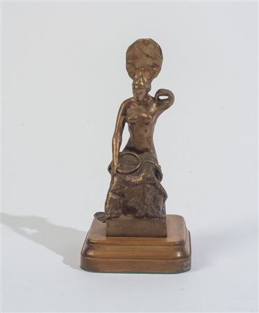 Ugo  Attardi (1923 - 2006) 
Penelope 
bronzo dorato 33 x 9,5 x 11 cm