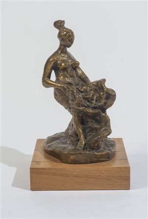 Salvatore Fiume (1915 - 1997) 
Vento somalo 
bronzo dorato 33 x 17 x 18 cm