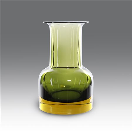 Flavio Poli (1900 - 1984) 
Vaso "13861", produzione Seguso - Italia 1959 ca.
 cm 25x15,5