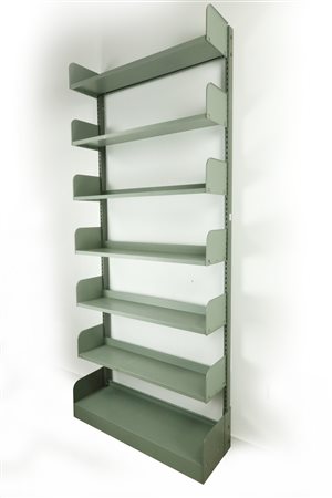 Gio Ponti (1891 - 1979) 
Libreria a sei ripiani in metallo laccato verde Anni '60/'70
 cm 78x222x38